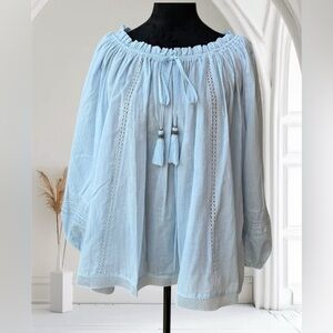 A loves a Woman’s Peasant Blouse Sz M Pale Blue Tassel Tie Boho Lace Trim Flowy